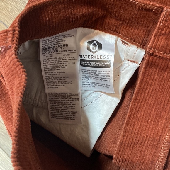 Levi’s 70s High Flare corduroy jeans - Picture 8 of 12